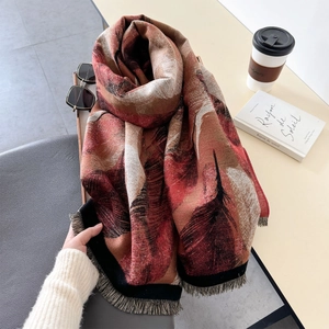 Thick warm cashmere-style scarf with oil painting feather print and decorative tassels