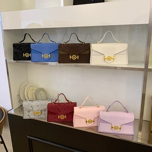 Sacs à bandoulière chic motif serpent en huit couleurs avec boucle M dorée pour femme