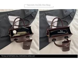 Struttura interna della borsa a rombi trapuntata con spazio per telefono e trucchi