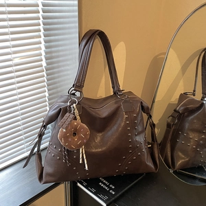 Women Tote Bag Rivet Studded PU Leather Large Capacity Shoulder Crossbody Handbag With Donut Pendant Retro Street Style