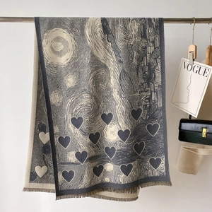 Sciarpa oversize ispirata a Van Gogh con motivi a cuore e bordi con frange