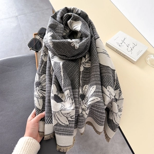 Châle élégant en faux cachemire avec imprimé lotus et franges pour l'automne et l'hiver