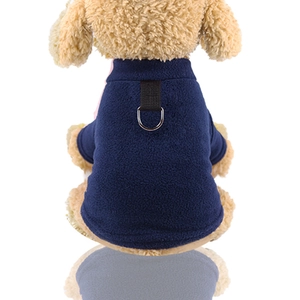 Gilet en polaire bleu marine pour chien avec anneau en D intégré pour laisse