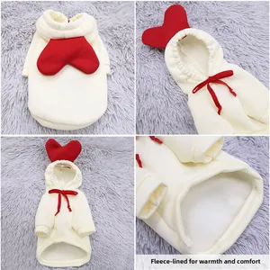 Détails du sweat à capuche pour chien avec doublure polaire et écusson cœur rouge