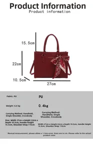 Vue détaillée du sac cabas en cuir PU rouge avec foulard et dimensions du produit