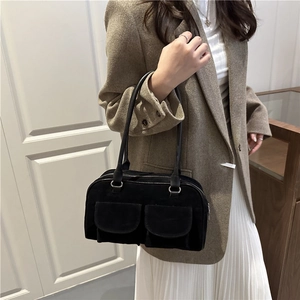 Elegant black retro square tote bag with dual front pockets for autumn 2025