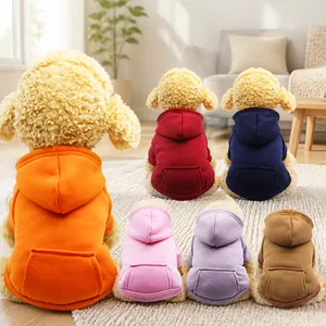 Sweats à capuche colorés avec poches pour petits chiens et chats en six couleurs