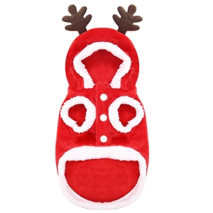 Détail de tenue de Noël pour animaux avec bordure en peluche et bois de renne 3D