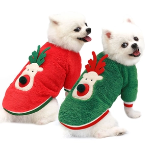 Sweat à capuche de Noël en polaire corail pour chiens, en rouge et vert avec des bois