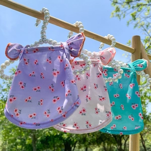 Lot de trois robes d'été à fleurs pour chiens en violet, rose et bleu turquoise