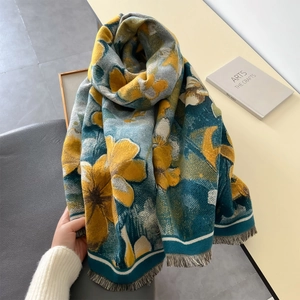 Châle artistique à fleurs jaunes avec franges, texture douce style cachemire
