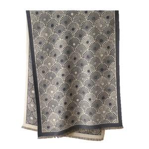 Châle épais imitation cachemire avec motif floral gris et bordure à franges