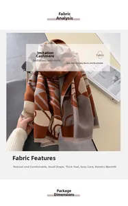 Dettaglio della sciarpa in finta cashmere con motivi geometrici marroni e beige e frange