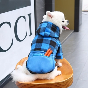 Sweat à capuche pour chien à carreaux bleu et noir avec poche zippée et polaire douce