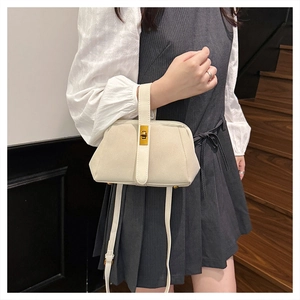 Chic cream white seashell handbag with retro golden lock and thin adjustable shoulder strap