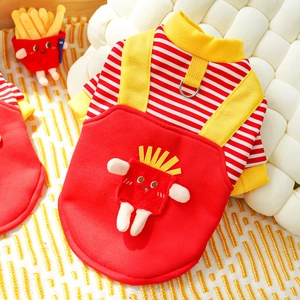 Detalle del mono para perro con enganche de anillo en D y diseño de patatas fritas