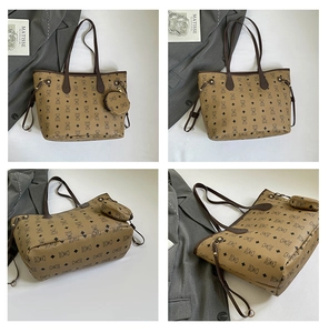 Vues détaillées du sac cabas imprimé ours marron avec un petit porte-monnaie