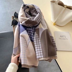Écharpe à carreaux en cachemire lilas et marron avec franges pour l'hiver