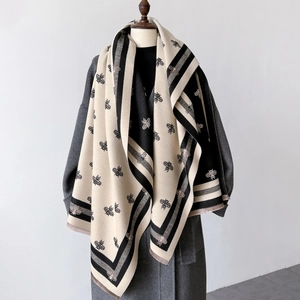 Double-sided bee pattern pashmina shawl scarf with stripes and tassels for women
