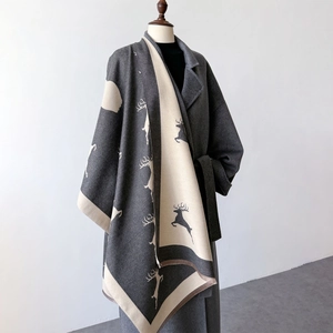 Manteau en laine gris foncé à la mode avec écharpe à motif cerf pour l'automne-hiver