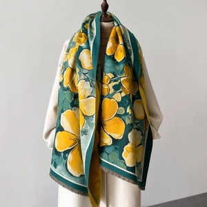 Vintage Floral Print Imitation Cashmere Scarf Shawl Thick Warm Winter Wrap For Women With Tassels Elegant Retro Style