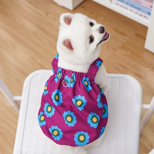 Abito floreale viola per cani con anello a D, abbigliamento estivo per cuccioli