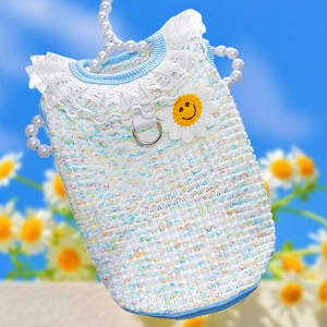 Vestido de punto para mascotas en azul y blanco con cuello de encaje y girasol