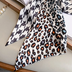 Fashionable double-sided skinny silk scarf with houndstooth and leopard print patterns