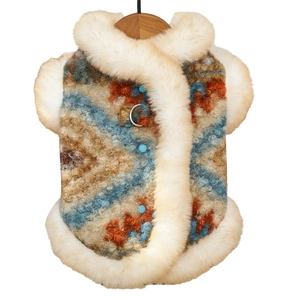 Gilet invernale per cani in pile con motivi Fair Isle e finiture in pelliccia sintetica