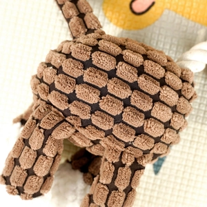 Durable giraffe plush dog toy with cotton rope and textured fabric for teeth cleaning