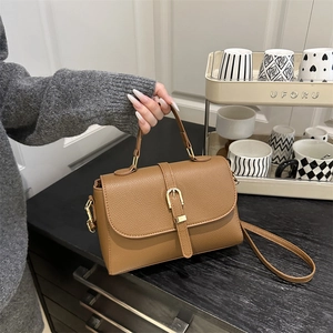 Women Litchi Grain PU Leather Crossbody Bag Flap Top Golden Buckle Handbag Retro Commuter Shoulder Bag Elegant Handheld