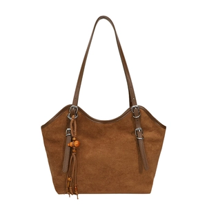 Vintage brown suede large capacity tote bag with tassel charm for daily commute