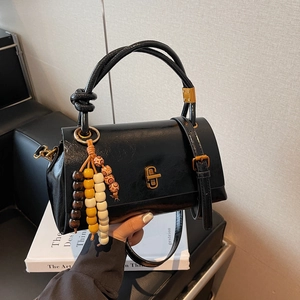 Retro PU Leather Crossbody Handbag For Women Vintage Shoulder Bag With Metal Twist Lock And Beaded Charm Accessory