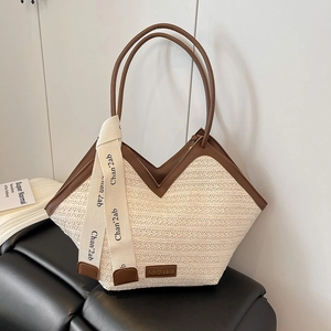 Vintage Women Straw Tote Bag Large Capacity Woven Shoulder Bag With Ribbon V Shaped Opening Summer Beach Handbag