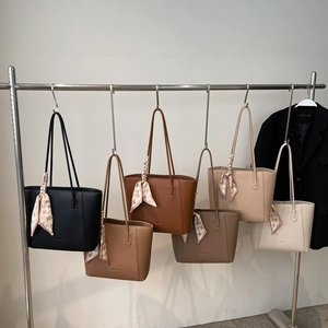 Grands sacs cabas en cuir en six couleurs avec foulards en soie pour femmes au travail