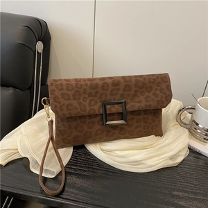 Pochette Léopard Pour Femmes Sac En Cuir PU Suède Enveloppe Bracelet Sac À Main Boucle Noire Mode Polyvalente