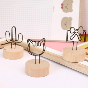 Creatieve houten kaarthouders met cactus- en katvormen voor bureau-decoratie