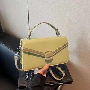 Sac Bandoulière Femme Sac À Main Cuir PU Couleur Contrastée Rabat En V Boucle Carrée Poignée Supérieure Sangle Réglable Sac Épaule