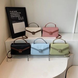 Sacs à bandoulière chics en beige, rose, noir, bleu et vert en cuir synthétique durable