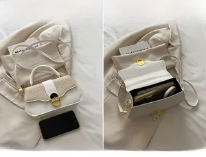 Détails du sac bandoulière en cuir PU blanc avec texture paille et capacité intérieure
