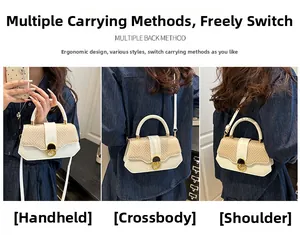 Trois styles de port pour ce sac beige tissé avec poignée supérieure et bandoulière réglable