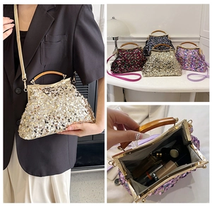 Dettaglio della borsa da sera con paillettes, manico ambra e fodera interna