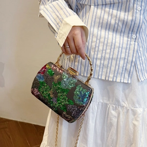 Blumige Pailletten-Abendtasche mit goldenem Bambusgriff und Metallkettenriemen