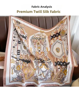 Nahaufnahme eines Seidenschals mit Reitsport-Print auf Leder mit Stoffdetails
