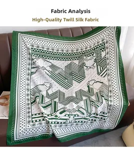 Détail d'un foulard en sergé de soie avec motifs équestres et boucles sur fond en cuir