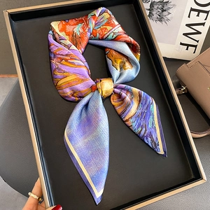 Foulard en soie 100% au motif de peinture à l'huile artistique avec des spirales colorées