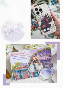Nahaufnahme wasserfester PET-Scrapbook-Aufkleber mit lila Blumen und Vintage-Mädchen-Motiv