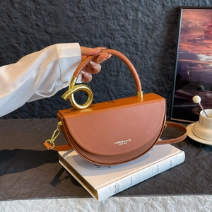 Sac Besace Demi-Lune en Cuir PU pour Femmes Mode Minimaliste Sac Bandoulière Avec Poignée en Métal Sac à Main Pour Voyage Fête