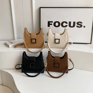 Minimalist quilted hobo bucket bag set in four colors with luxury metal buckle design