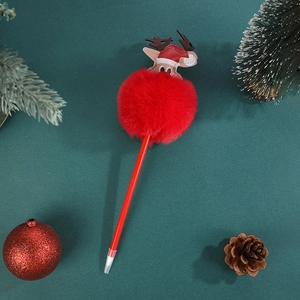 Simpatica penna natalizia con pompon a renna rossa e decorazioni festive di festa